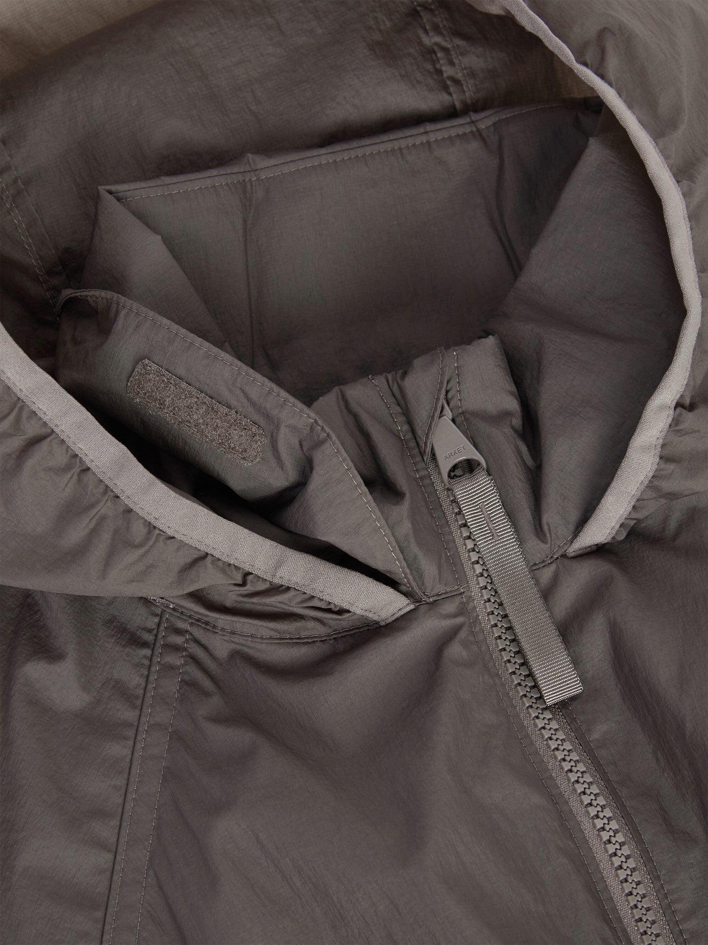 Windbreaker - Grey - Image 10